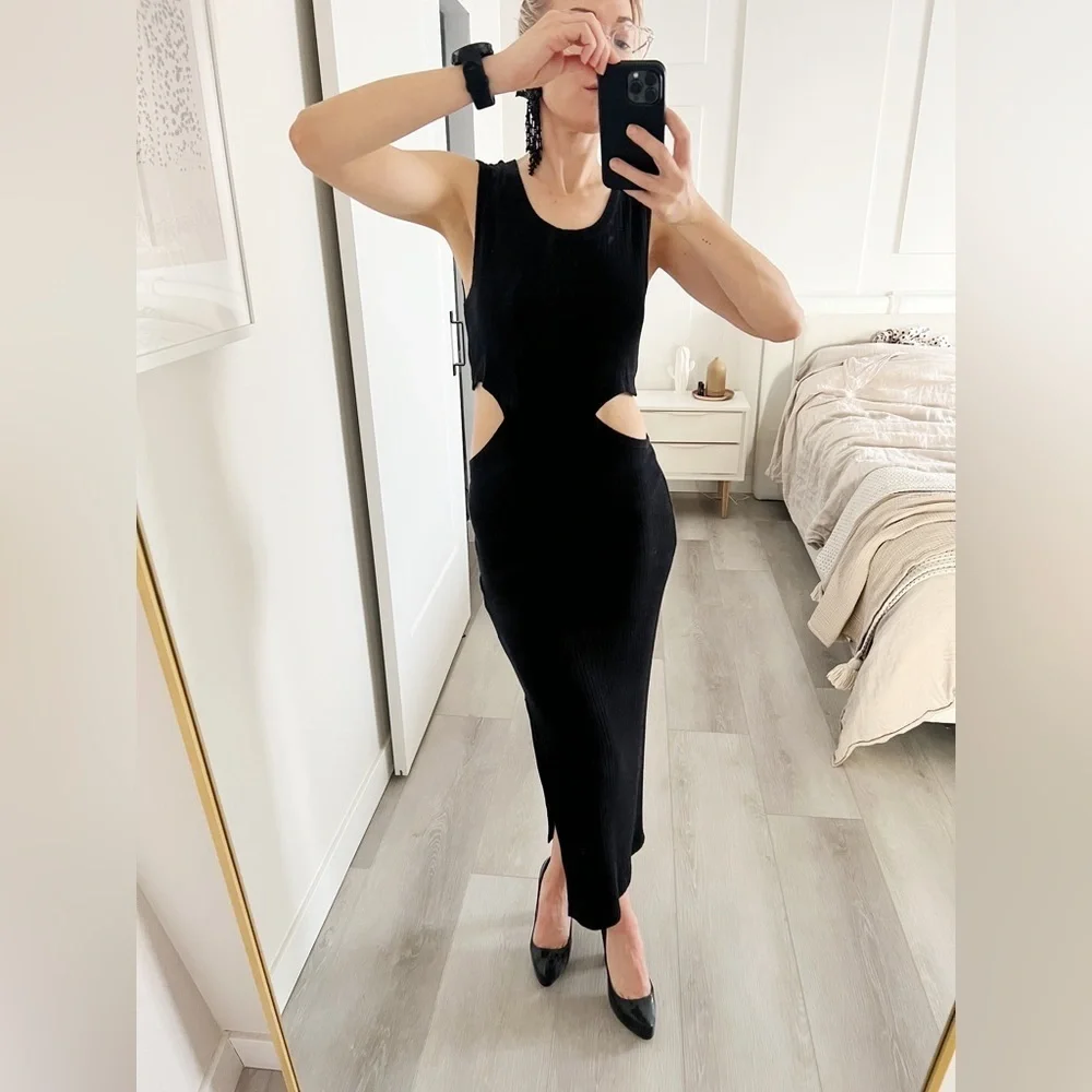 Lna Ribbed Cut Out MIDI Dress - Picture 5 of 7